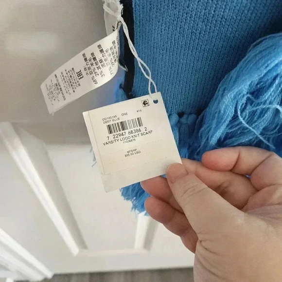 NWT Coach varsity knit fringe trim scarf - Picture 3 of 5